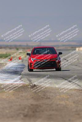 media/Sep-20-2025-Extreme Speed (Sat) [[1fcc23683c]]/Orange (Mid Intermediate)/Session 2 (Sunrise)/